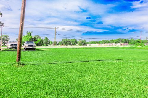 20230 Highway 6, Manvel, TX, 77578-3804 | Card Image