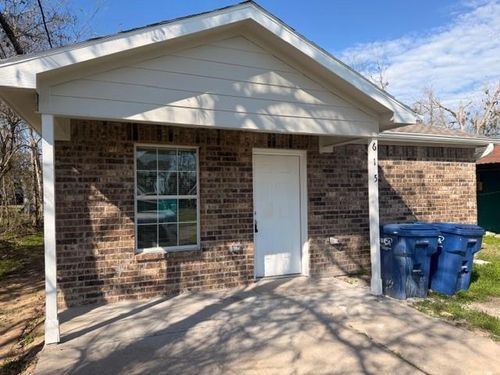 615 Shirley St, Eagle Lake, TX, 77434-2236 | Card Image