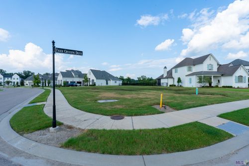 1880 Tiger Crossing Dr, Baton Rouge, LA, 70810-8449 | Card Image