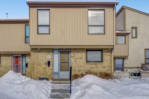 35-2027 Stonehenge Crescent, Cyrville - Carson Grove - Pineview, ON, K1B4N7 | Card Image