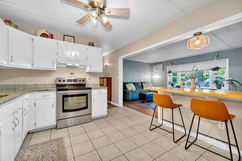 apt-5-20 Lawrence Rd, Rowley, MA, 01969-2477 | Card Image