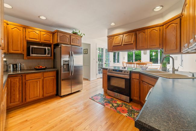 33 Saw Mill Rd, House other with 4 bedrooms, 3 bathrooms and null parking in Newtown CT | Image 14
