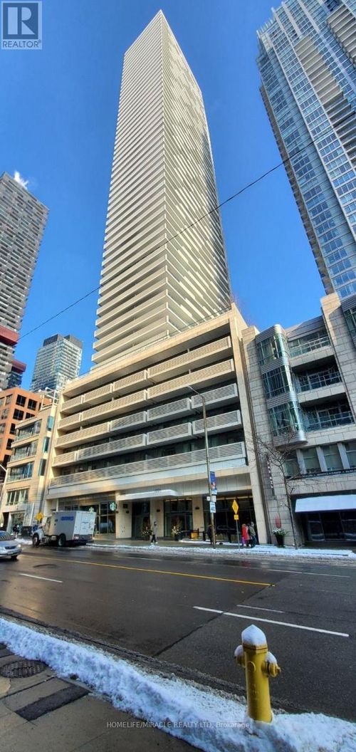 1609-2221 Yonge St, Toronto, ON, M4S0B8 | Card Image