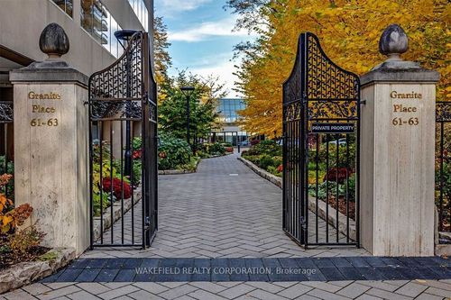 505-61 St Clair Ave W, Toronto, ON, M4V2Y8 | Card Image