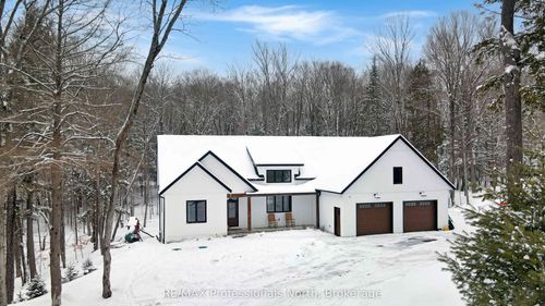 195 Lakeview St, Haliburton, ON, K0M1S0 | Card Image