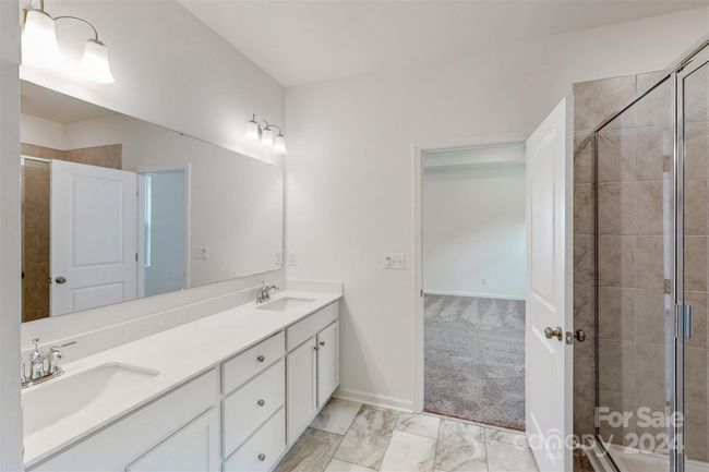 Owners bath | Image 17