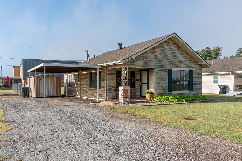 1st St, Moore, OK 73160