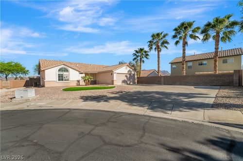1040 Kings View Ct, Henderson, NV, 89002-9216 | Card Image