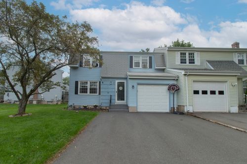 47 Pebble Dr, Newington, CT, 06111-4529 | Card Image