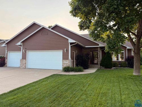 593 Fox Cir, Dakota Dunes, SD, 57049-5366 | Card Image