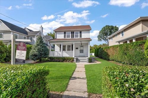 33 Avenue B, Port Washington, NY, 11050-2466 | Card Image