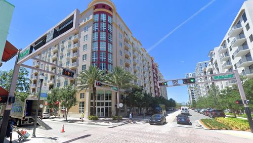 apt-628-410 Evernia St, West Palm Beach, FL, 33401-5438 | Card Image