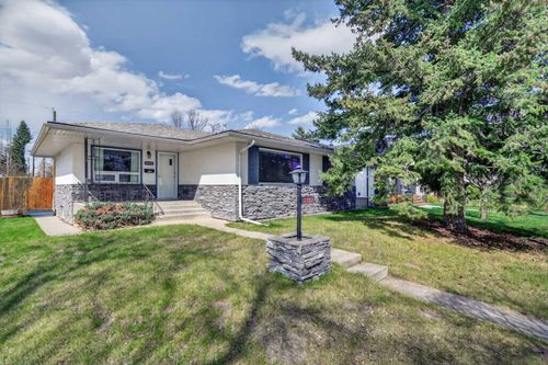 3112 34 Ave Sw, Calgary, AB, T3E0Y9 | Card Image