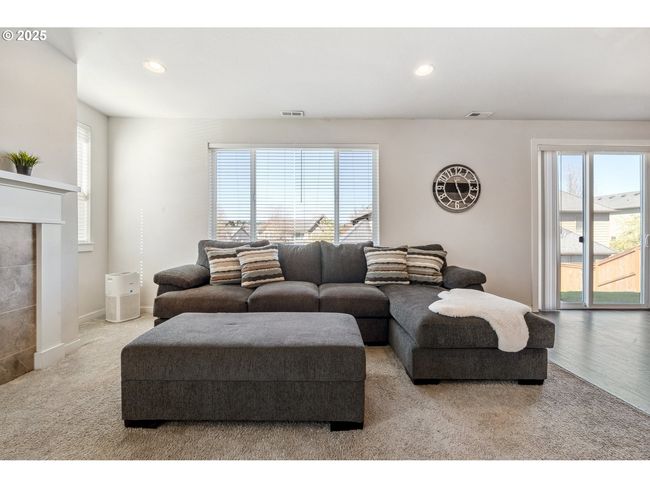 Family Room | Image 17