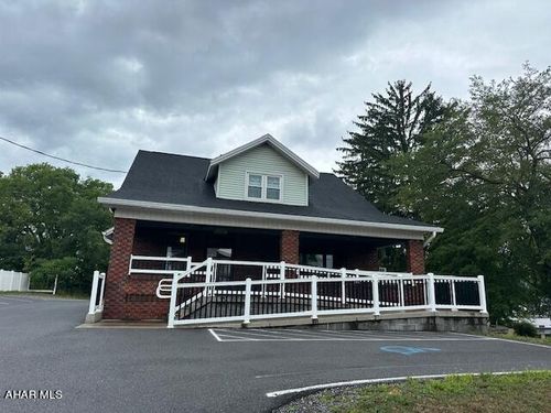 1018 E Main St, Roaring Spring, PA, 16673-2308 | Card Image