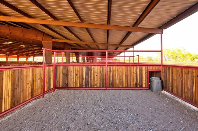View of stable | Image 22