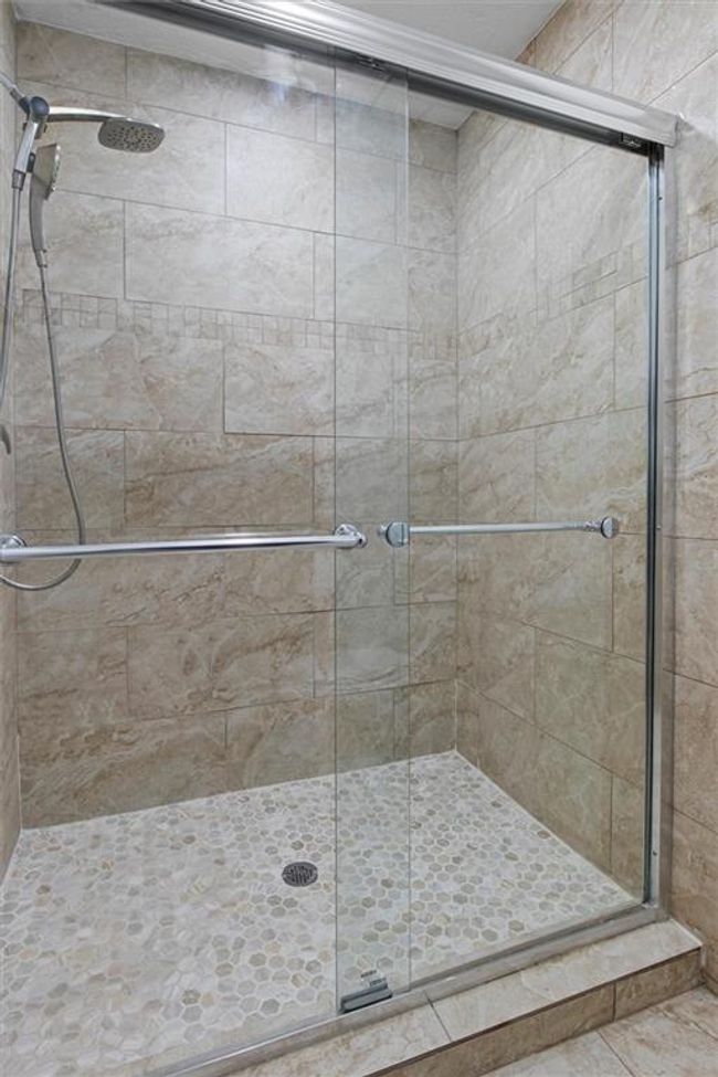 4220 Singing Post Ln Ne, House other with 5 bedrooms, 3 bathrooms and 2 parking in Roswell GA | Image 38