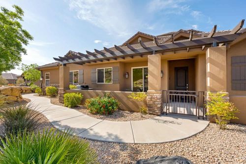 13e-2097 N Doral Ct, Washington, UT, 84780-3006 | Card Image