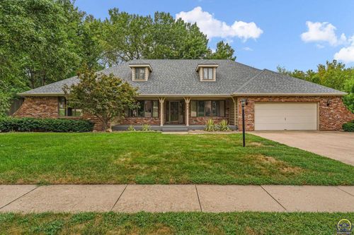 325 Whitehall Ln, Topeka, KS, 66606-2280 | Card Image
