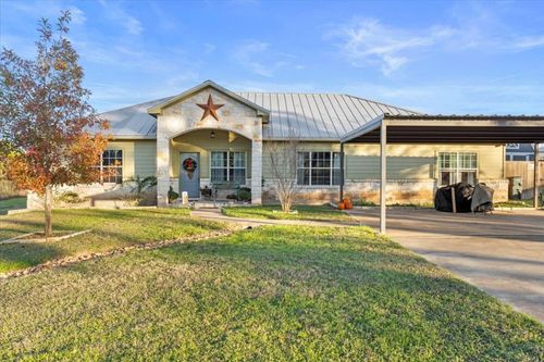 135 Village Forest Drive, Smithville, TX, 78957 | Card Image