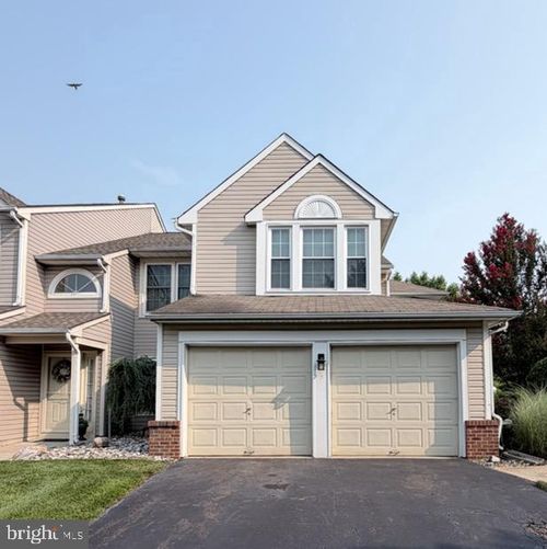 209 Waverly Ct, Robbinsville, NJ, 08691-3033 | Card Image