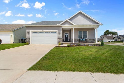 1404 Green Grass Dr, Osceola, IN, 46561-8411 | Card Image