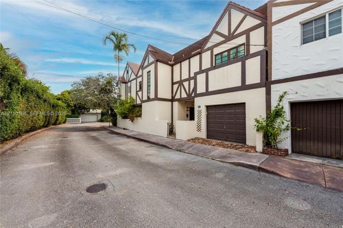 3621 Viscaya Ct, Coral Gables, FL, 33134-7188 | Card Image
