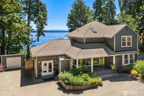 21206 Tramp Harbor Rd Sw, Vashon, WA, 98070-6704 | Card Image