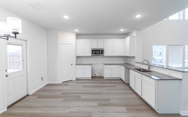 2511 Hollyhill Way, House other with 4 bedrooms, 3 bathrooms and null parking in Sherman TX | Image 7