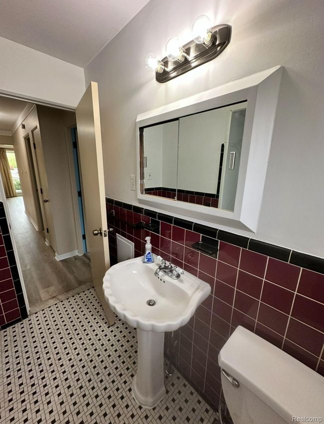 23735 W Chicago, House other with 3 bedrooms, 1 bathrooms and null parking in Redford MI | Image 19