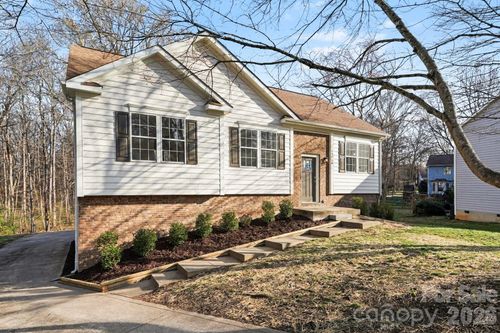 14716 Peridot Court, Pineville, NC, 28134 | Card Image