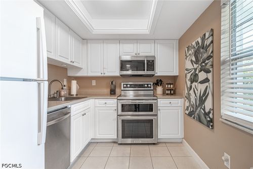 101-1828 Pine Valley Dr, Fort Myers, FL, 33907-4706 | Card Image