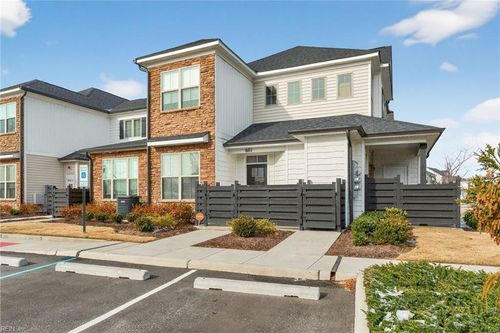 601 Kathy Ann Way W, Carrollton, VA, 23314-2440 | Card Image