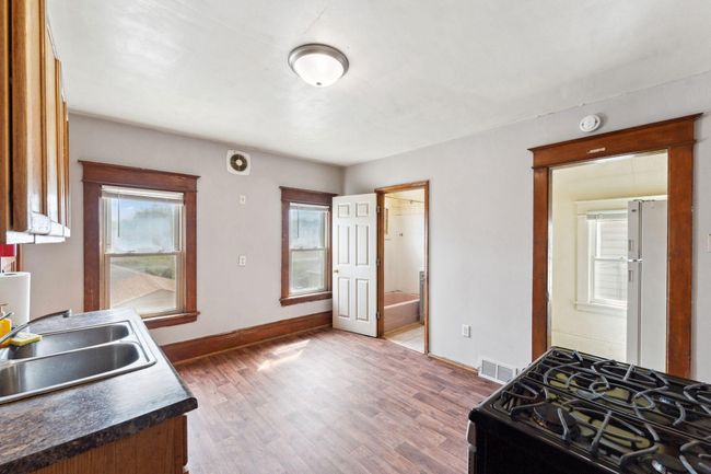 906 5 Th St E, Home with 0 bedrooms, 0 bathrooms and null parking in Saint Paul MN | Image 9
