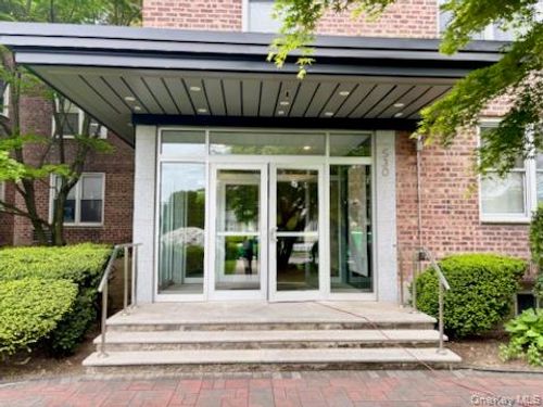 apt-2c-530 Dubois Ave, Valley Stream, NY, 11581-3202 | Card Image