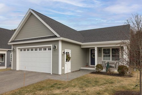 8 Mulberry Ln, Epping, NH, 03042-3411 | Card Image