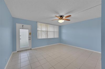 113 - 9121 Sunrise Lakes Blvd, Condo with 1 bedrooms, 1 bathrooms and null parking in Sunrise FL | Image 3