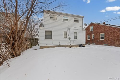 20508 Kenosha St, Harper Woods, MI, 48225-2248 | Card Image