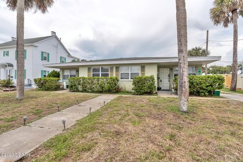 927 N Grandview Ave, Daytona Beach, FL, 32118-6660 | Card Image