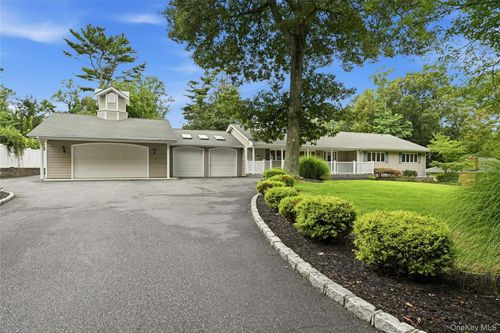 6 Winfield Drive, Brookhaven, NY, 11789 | Card Image
