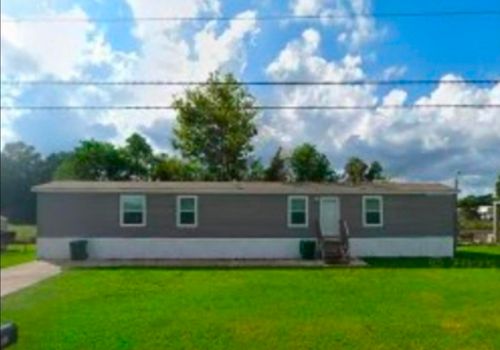 108 Eauclair Dr, Thibodaux, LA, 70301-4318 | Card Image