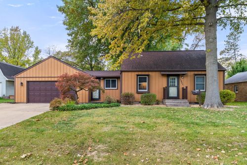 1907 46th St, Moline, IL, 61265-4530 | Card Image
