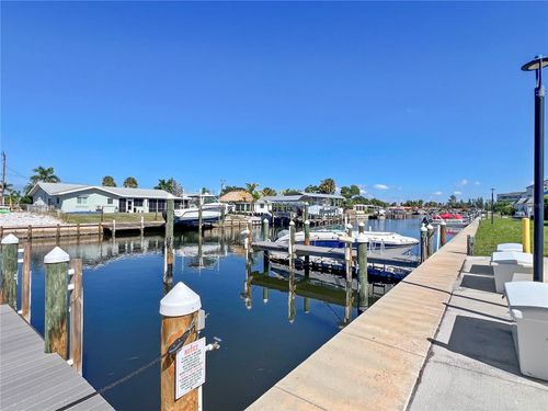 9811 Hernando Ct, BRADENTON, FL, 34210-1329 | Card Image