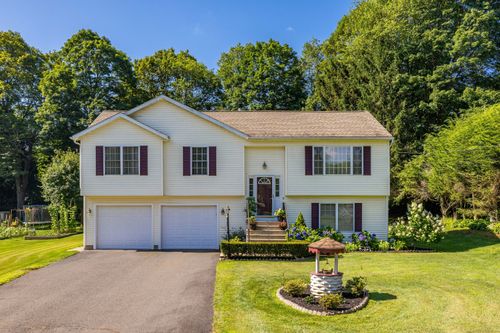 58 Elena Dr, Watertown, CT, 06795-3313 | Card Image