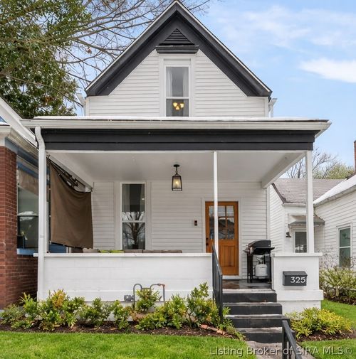 325 E 14th St, New Albany, IN, 47150-2821 | Card Image