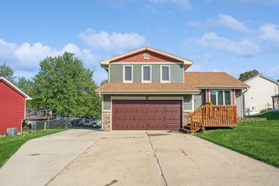 3513 Se 19th Street, Home with 4 bedrooms, 2 bathrooms and null parking in Des Moines IA | Image 2