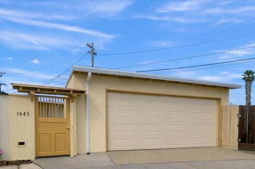 1445 Amador Cir, Salinas, CA, 93906-2905 | Card Image