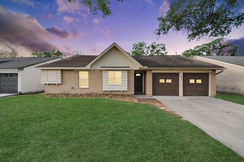 6019 Spellman Rd, Houston, TX, 77096-5842 | Card Image