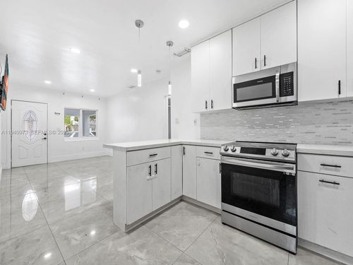 1230 Nw 35th St, Miami, FL, 33142-5546 | Card Image