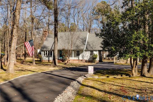 14747 Ramblewood Dr, Chester, VA, 23836-5929 | Card Image